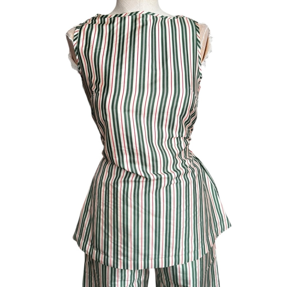 Striped Sleeveless Jumpsuit - Picture 7 of 15